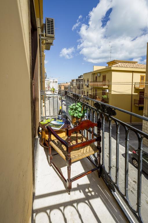 Agli Affreschi Hotel Castellammare del Golfo Eksteriør billede